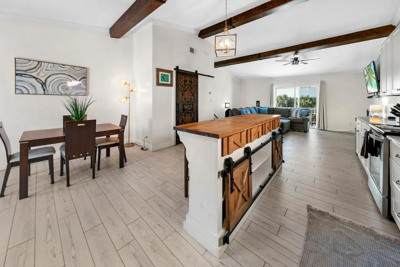 Beach Side Destin Retreat Holiday home